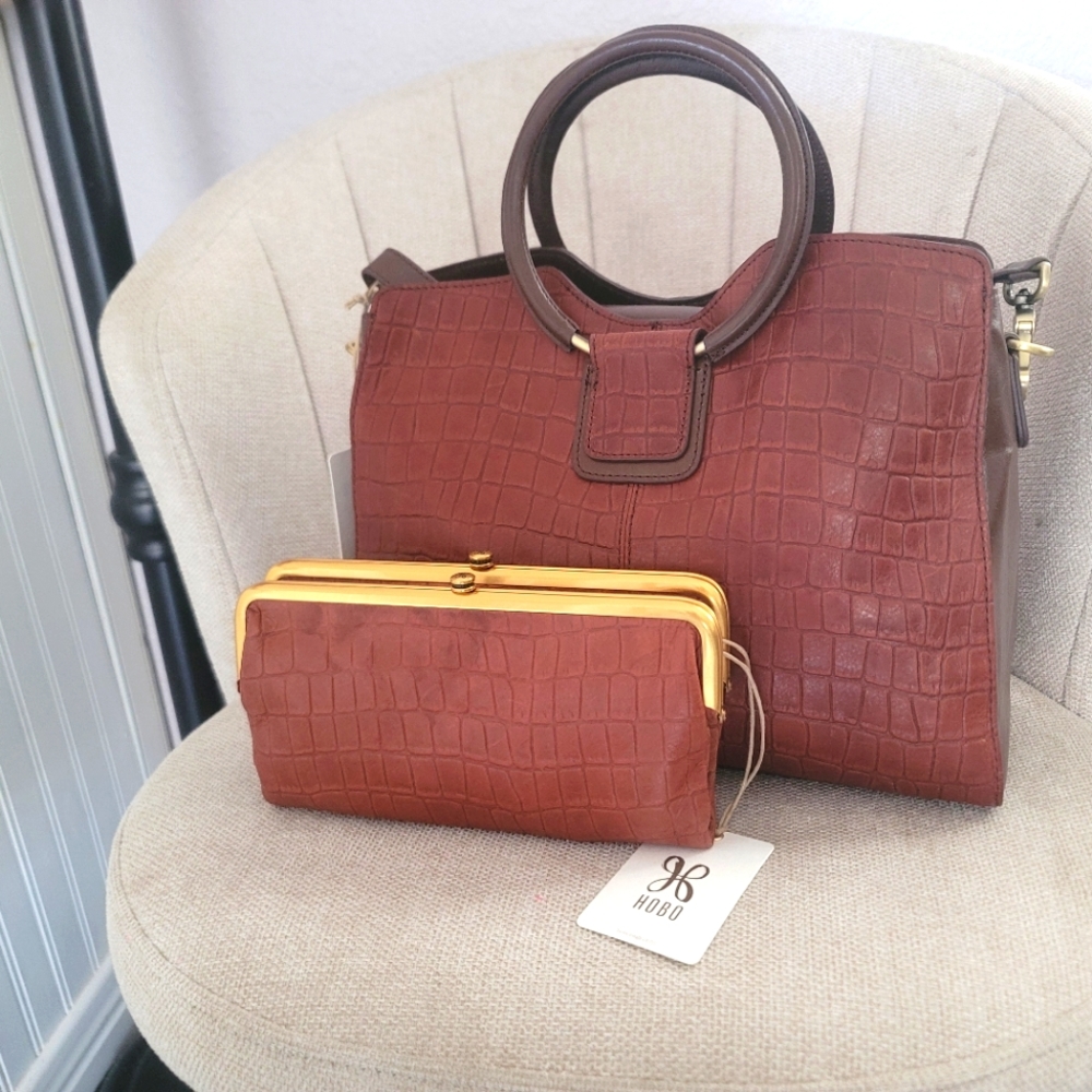 Hobo satchel with matching hobo wallet